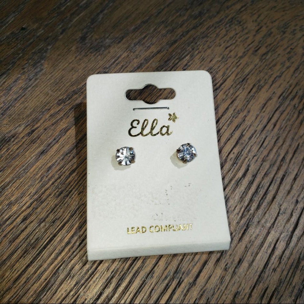 NWT Stud Earrings